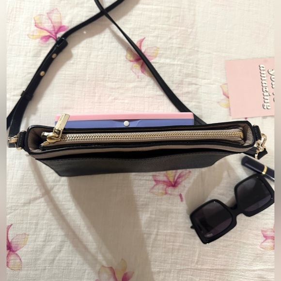 Kate Spade Margaux Medium Convertible Crossbody ✨⭐️💫 - Picture 5 of 8